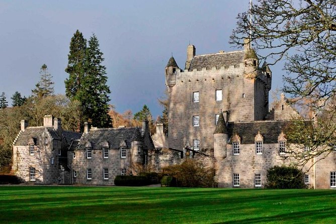 Cawdor Castle, Inverness, Culloden, Outlander and Loch Ness Tour - Culloden Battlefield and the Jacobite defeat
