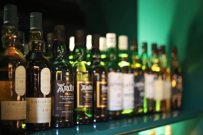 Cellar Of Scotland Walking Tour, taste Edinburgh's finest drinks - Scottish gin and tonic with a local angle