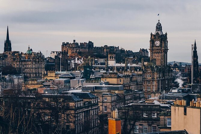 Cellar Of Scotland Walking Tour, taste Edinburgh's finest drinks - A choice between white port tonic and whisky sour