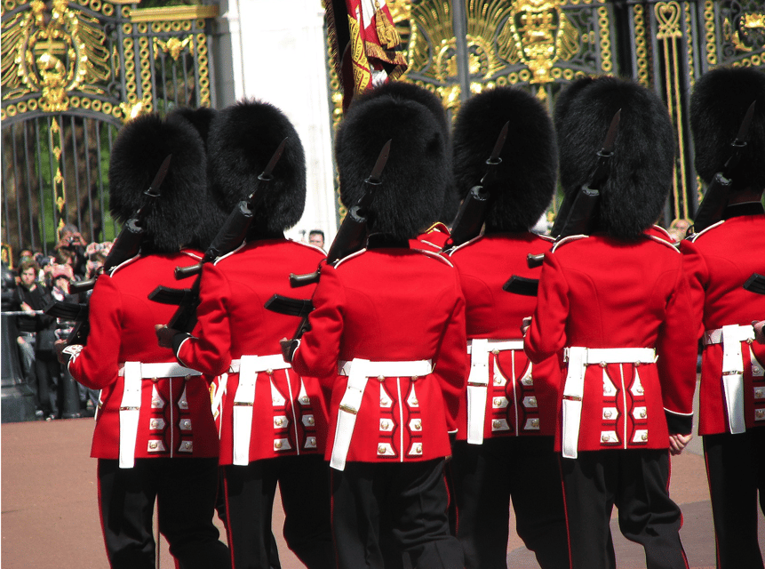 Changing of the Guard at Buckingham Palace - Who should book this two-hour walk?