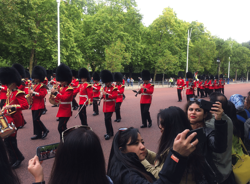 Changing of the Guard at Buckingham Palace - Is $26 good value?