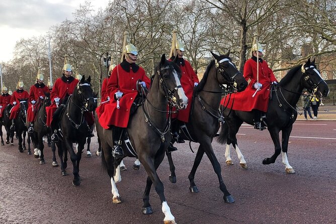 Changing of the Guard Guided Walking Tour in London - What you actually see at Buckingham Palace