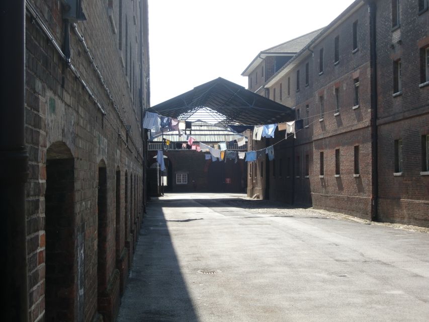 Chatham Historic Dockyard: Call the Midwife Tour - Props, costumes, and the final photo stop