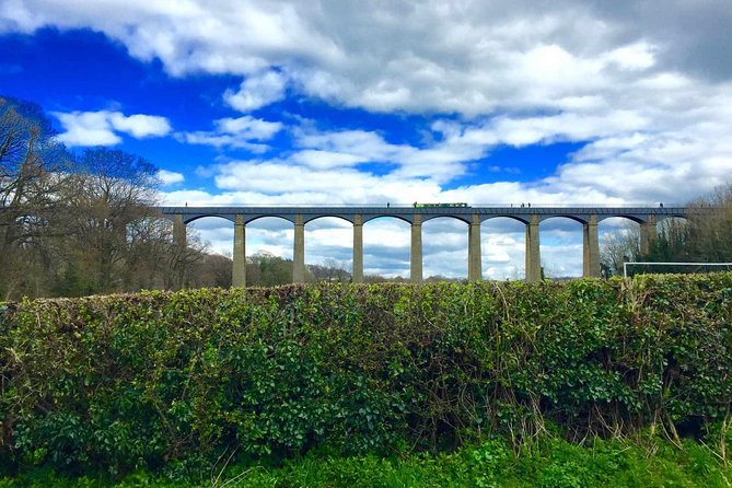 CHESTER: North Wales Adventure - Sightseeing Day Trip Tour - The guides shape the mood of the day