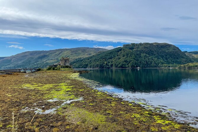 Day tour to Isle of Skye and Fairy Pools from Inverness - Loch Ness and Urquhart Castle: a quick first look