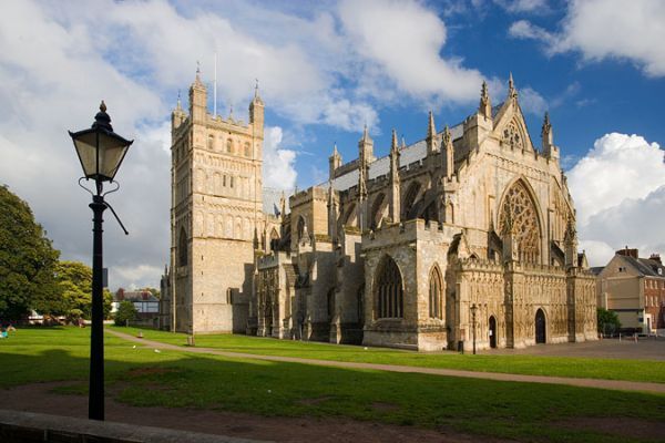 Devon and Cornwall: 5-Day Tour from London - Dartmoor brings moorland, stone bridges and Tavistock