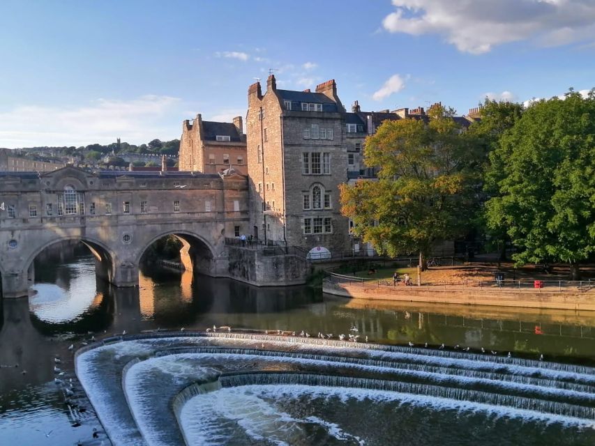 Discover Bath and Bridgerton with Music - How the headphones change the walk