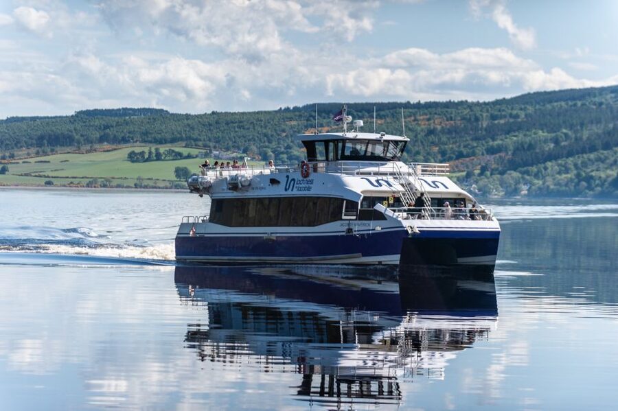 Dochgarroch: Loch Ness and Caledonian Canal 2-Hour Cruise - Urquhart Castle is the cruise’s visual payoff