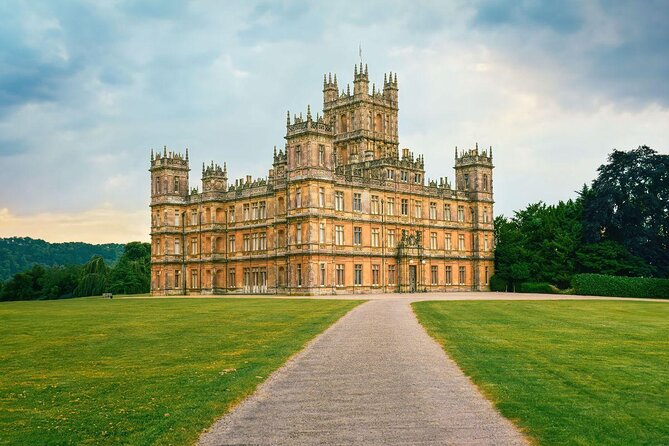 Downton Abbey and Village Small Group Tour from London - From Gloucester Road to Downton Village