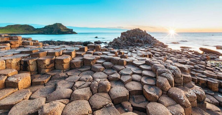 Dublin: Giants Causeway, Dark Hedges, Dunluce & Belfast Tour - Two hours among the basalt columns at Giant’s Causeway