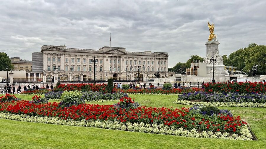 Early Access:Tower of London Opening Ceremony & Royal London - Starting at the Tower of London before the crowds