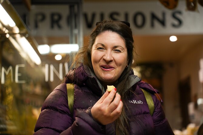 Eating Edinburgh: Old Town Food & Drinks Tour - Starting at Cafe Royal with Cullen skink