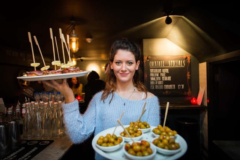 Eating London: Twilight Soho VIP Food & Drinks Tour - Starting in Soho as the lights come on