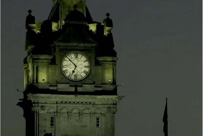 Edinburgh 2 Hour Nighttime Ghost Tour Italian Tour Guide - Meeting on High Street and finding your feet