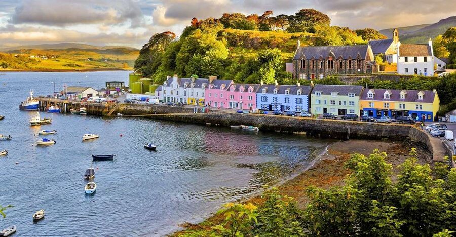 Edinburgh: 3-Day Isle of Skye, Highlands, and Loch Ness Tour - Eilean Donan Castle and the Loch Ness stop