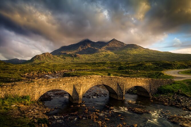 Edinburgh:5-Day Isle of Skye, Inverness & Loch Ness Tour w/Hostel - Day 3: Skye’s cliffs, bridges, and mountain views