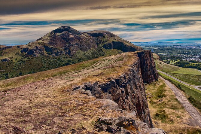 Edinburgh: Arthur's Seat Hike with Local Guide - Why Arthur’s Seat is worth two hours of effort