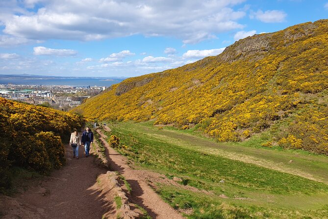 Edinburgh: Arthur's Seat Hike with Local Guide - The climb through Holyrood Park