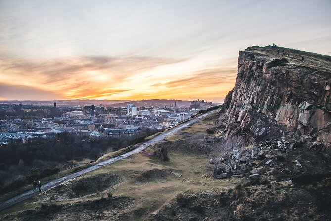 Edinburgh: Arthur's Seat Hike with Local Guide - The descent and returning to the meeting point