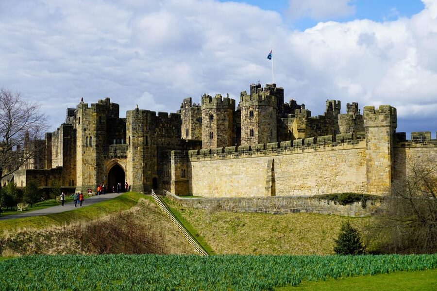 Edinburgh: Bamburgh Castle, Northumberland and Alnwick Trip - Leaving Edinburgh for the English coast