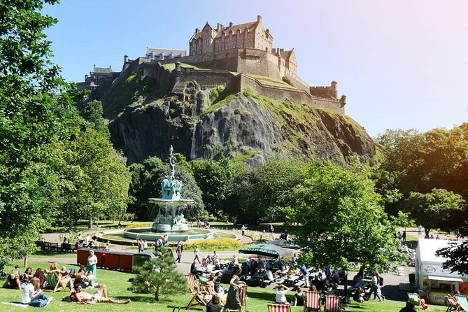 Edinburgh Castle Guided Walking Tour in English - What the 90-minute guided portion actually covers
