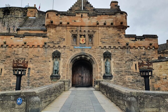 Edinburgh Castle Highlights Tour with Tickets, Map, and Guide - Crown Square and the Royal Palace