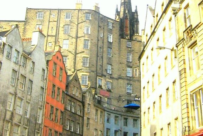 Edinburgh City Walking Tour, Discover Old Town, Royal Mile with a Local Expert! - City walls and the shape of medieval Edinburgh