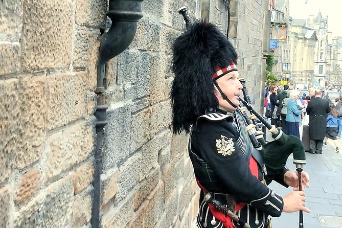 Edinburgh City Walking Tour, Discover Old Town, Royal Mile with a Local Expert! - Rishi’s guiding style and what you can expect