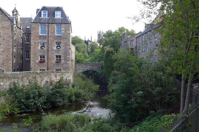 Edinburgh: Dean Village Circus Lane Walking Tour with a Local - Entering Dean Village by the Water of Leith
