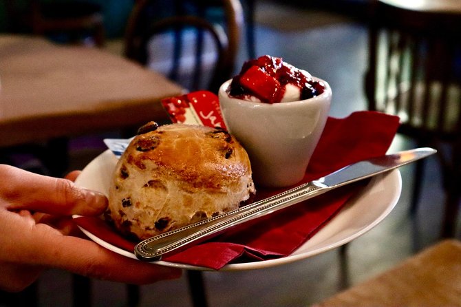 Edinburgh Food Tour with Scotch, Haggis, a Secret Dish & More - The Royal Mile adds stories between the tastings