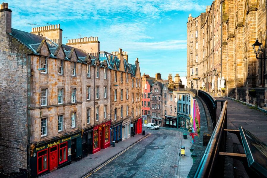 Edinburgh: Guided Harry Potter Tour in French - Cafés, streets, and the working life of a writer