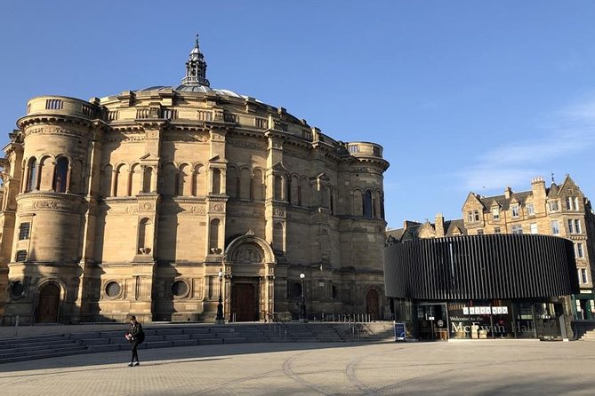 Edinburgh Half Day Guided Private Tour in a Premium Minivan - Royal landmarks without the admission fees
