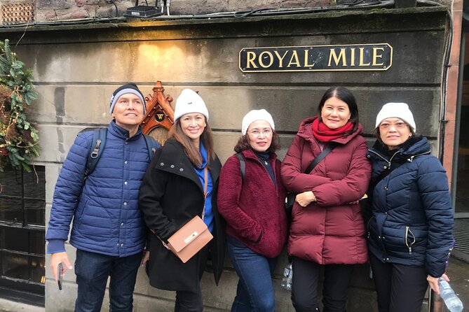 Edinburgh Highlights & Hidden Gems: Private Tour with a Local - What the guide can add, and where the risk lies