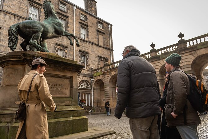 Edinburgh Historical Gems Tour with Whisky & Local Flavours - How the guides shape the experience