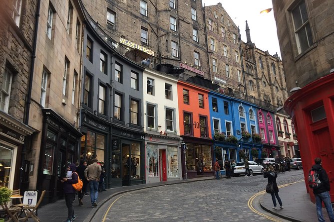 Edinburgh: History Lovers Old Town Walking Tour - From Princes Street into the Old Town