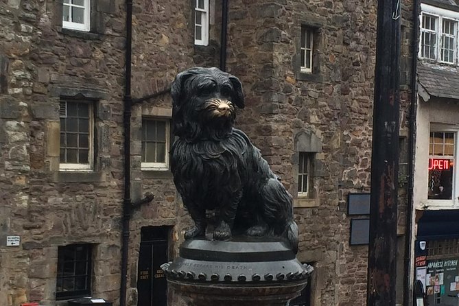 Edinburgh: History Lovers Old Town Walking Tour - Pace, terrain, and group size