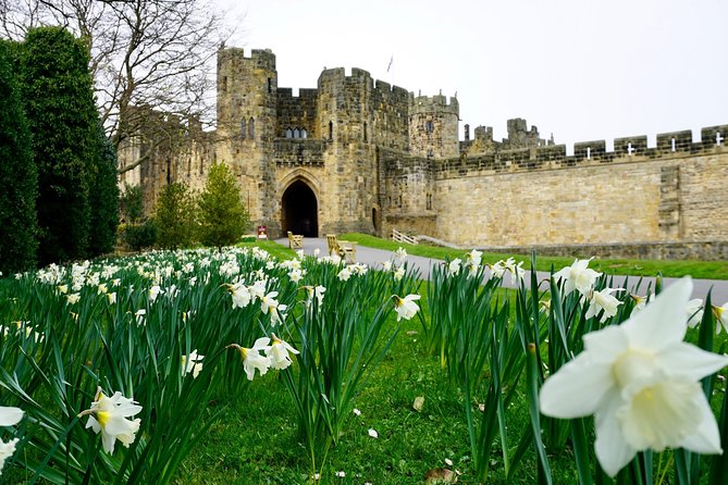Edinburgh: Holy Island, Alnwick Castle & Kingdom of Northumbria - Who should book this Northumbria excursion?
