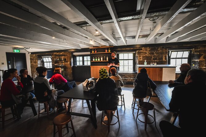 Edinburgh: Holyrood Distillery Whisky and Gin Tour & Tasting - The whisky side: young spirit, new ideas
