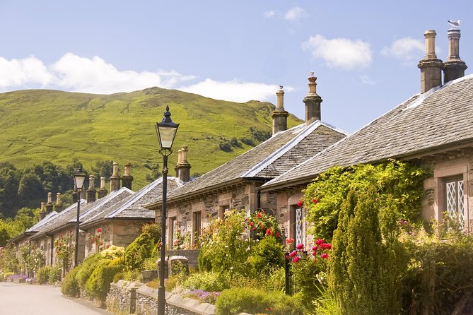 Edinburgh: Loch Lomond, Stirling Castle and the Kelpies Day Tour - Practical details that affect your comfort
