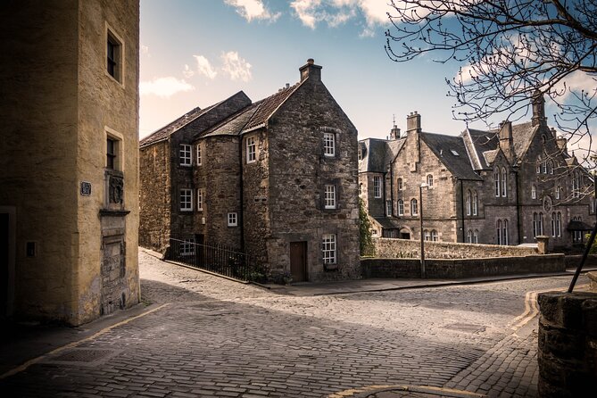 Edinburgh: Old Town's Highlights Walking Tour - William Wallace, Scottish heroism, and the power of a story
