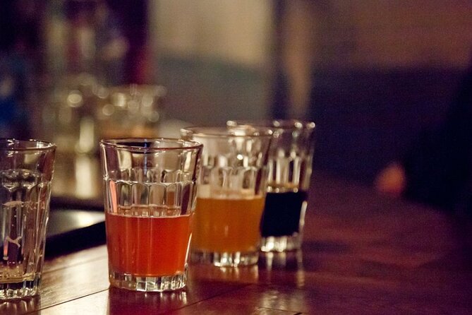 Edinburgh: Pubs & History Walking Tour with Beer Tasting - Price, group size, and overall value