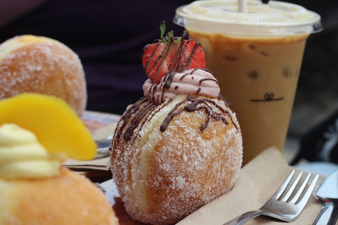 Edinburgh’s Donut & Pastry Experience with Underground Donut Tour - What the guides add to the walk