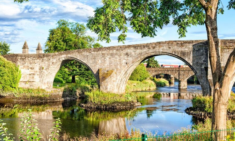 Edinburgh: Stirling, Whisky and St Andrews Tour in Spanish - Should you book the Stirling, Whisky, and St Andrews tour?