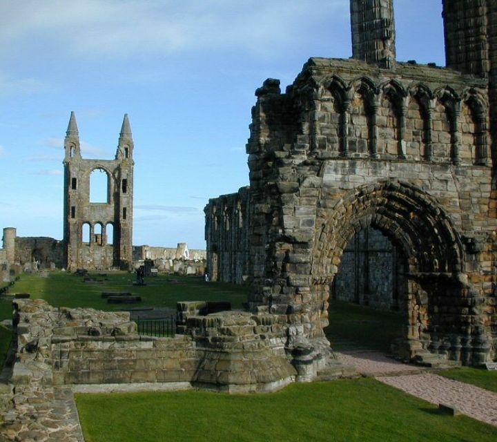 Edinburgh: Stirling, Whisky and St Andrews Tour in Spanish - Who will enjoy this day most