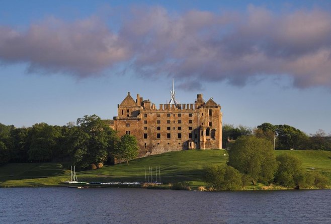 Edinburgh: The Outlander, Palaces & Jacobites Tour - One day, several sides of Outlander Scotland