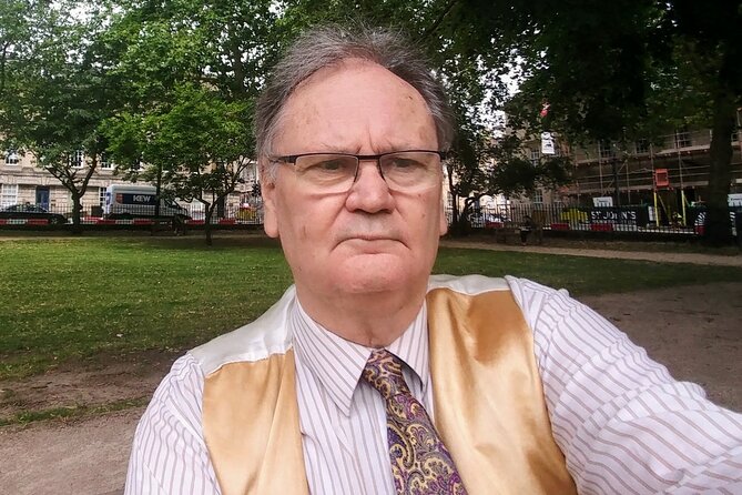 Exceptional Bath tour guide making your visit splendidly memorable. - What Paul Elliott adds to the experience