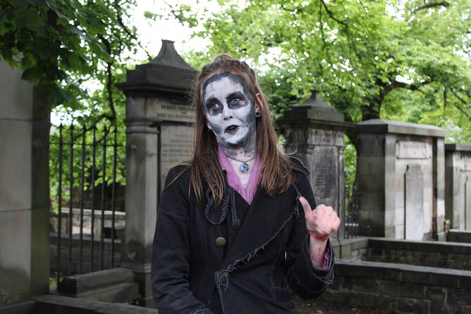 Extreme Paranormal Underground Ghost Tour in Edinburgh - Walking Edinburgh’s shadowy Old Town