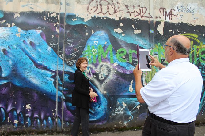 Famous 1.5 hour Belfast Murals Tour - Shankill Road completes the two-community picture