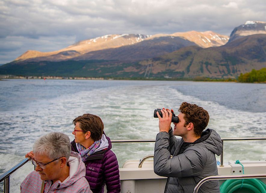 Fort William: Seal Spotting Loch Linnhe Cruise - Salmon Farms, Mussel Farms, and a Working Loch