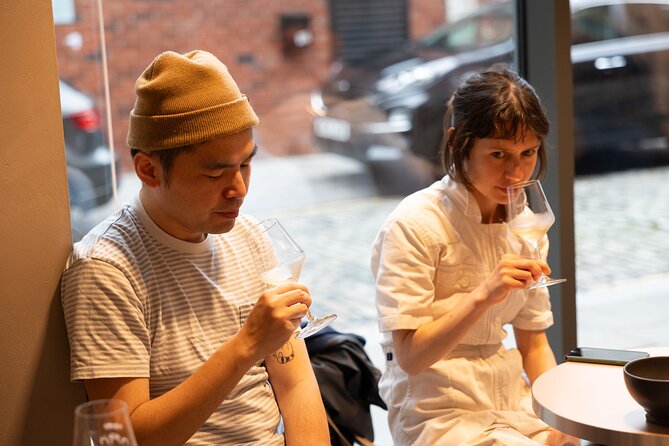Four hour walking wine tasting tour of Manchester's best bars - Kel’s role in the experience